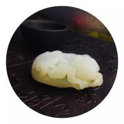 玉不含油脂，为何会有油脂感